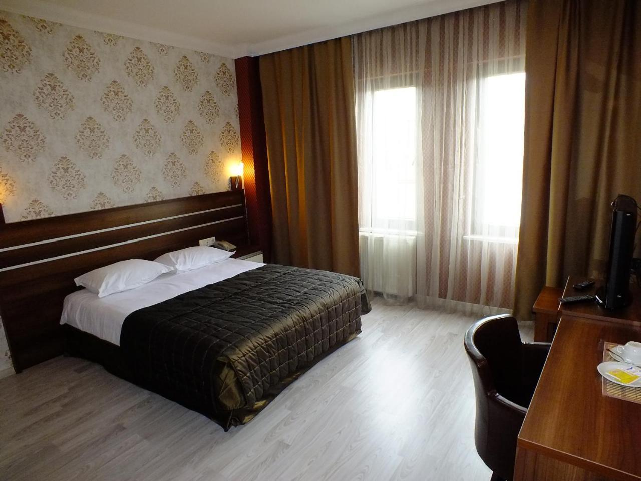 קייסרי Lifos Hotel מראה חיצוני תמונה